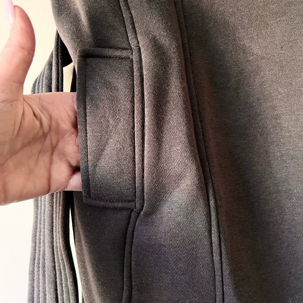 Cozy Deep Gray Short Sleeve Belted Coat - Picture 6 of 12